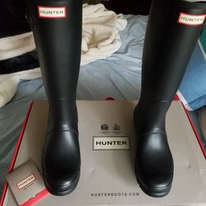 New original Hunter tall black matte rain boots